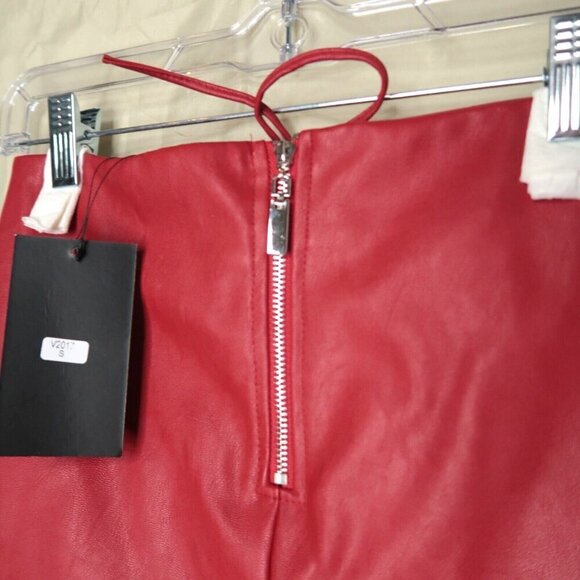 NWT Edge Street Red Faux Leather Mini Skirt Zippers Lace Up Vegan Women's XS - Picture 5 of 8